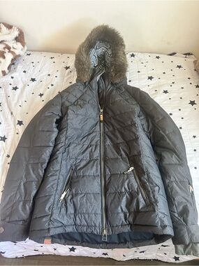 Roxy Quilted Hooded Puffer Jacket with Faux-Fur Trim - Dark Gray
